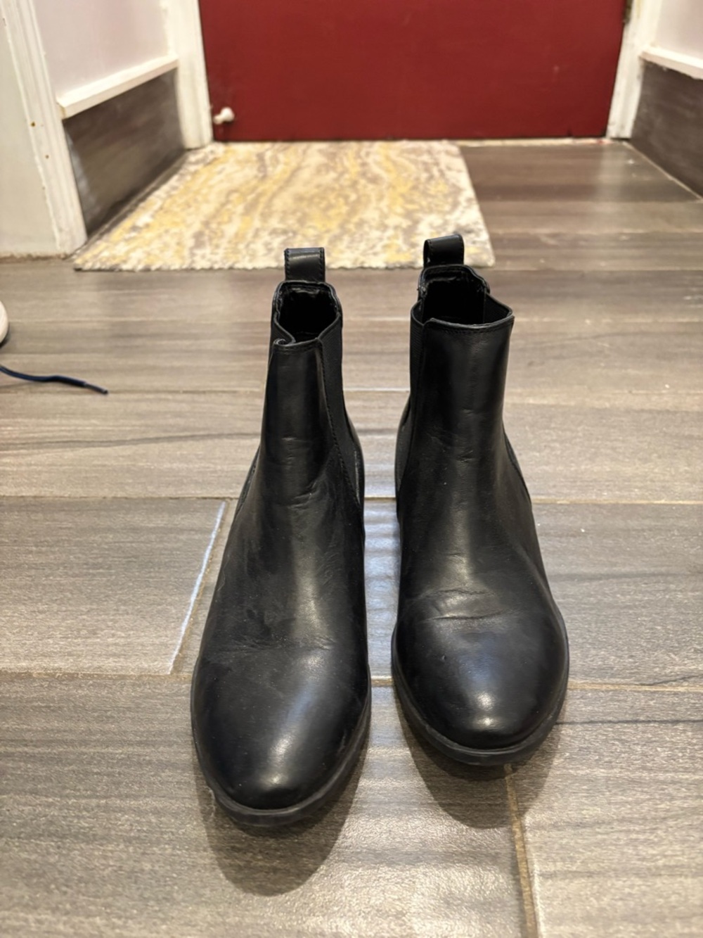 Steve Madden Black Leather Chelsea Ankle Boots